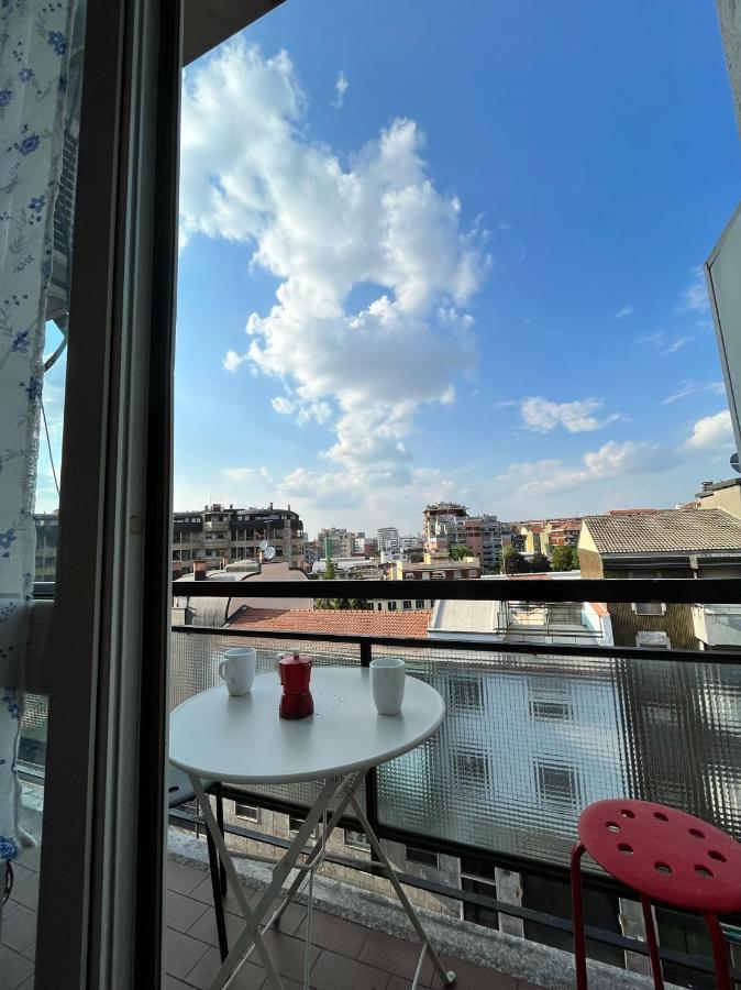 Fondazione Prada Apartment With Balcony Milán Exterior foto